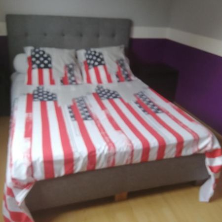 סן-לורן-סור-סבר Chambres D'Hotes Chez Nanou La Puyfolaise - 1 Ou 2 Chambres מראה חיצוני תמונה